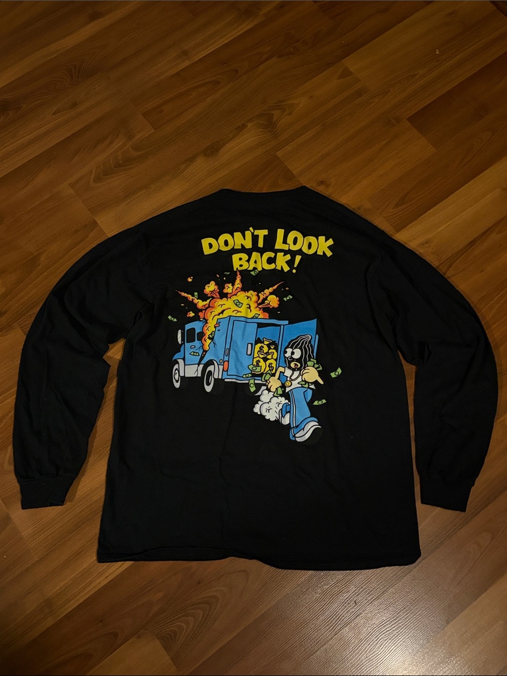 Men’s L Empyre Y2K Don't Look Back! Graphic Long-Sleeve Tee - Black